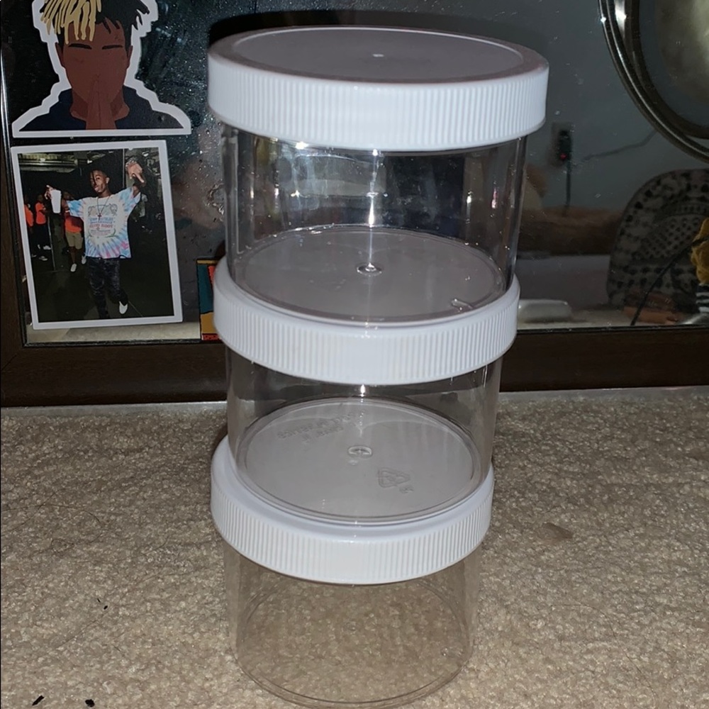 3 containers